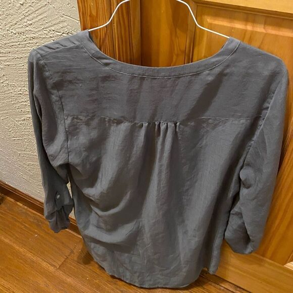 Express brand army green Henley top size large - Picture 4 of 6